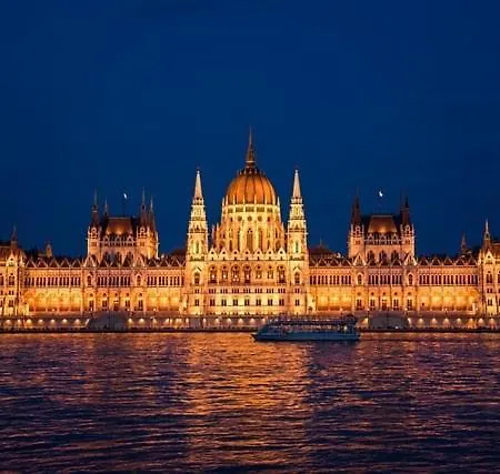 شقة Downtown Next To The Basilica